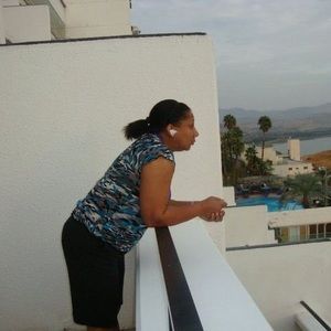 Meet your Posher, Faye